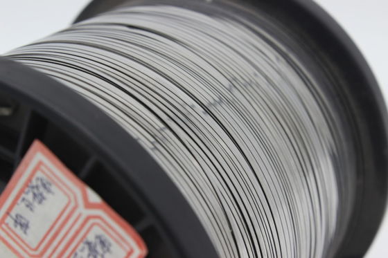 Verwarming Verwarmer legeringen kaal zwart geglote zachte vaste helderwitte rubberbanden
